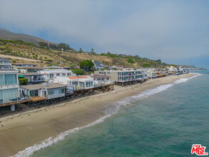 25154 Malibu Rd in Malibu, CA - Building Photo - Building Photo