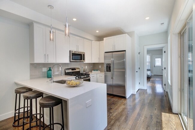 67 Border St, Unit #1