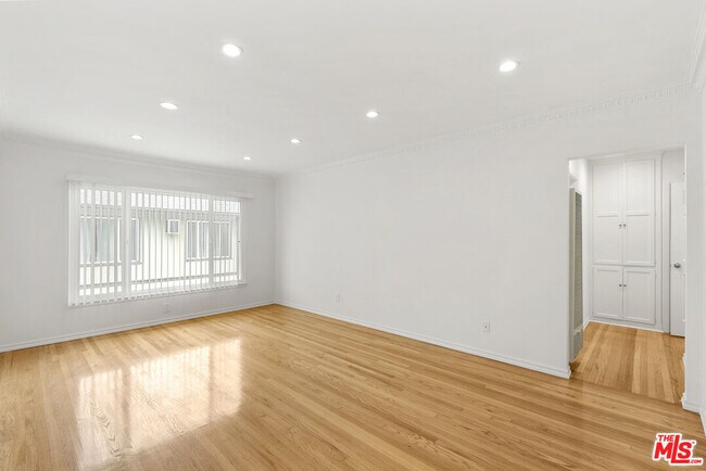 1235 N Harper Ave in West Hollywood, CA - Building Photo - Building Photo