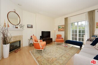11808 Riverside Dr in Los Angeles, CA - Building Photo - Building Photo