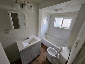 510 N Collier St-Unit -A in Coquille, OR - Building Photo - Building Photo