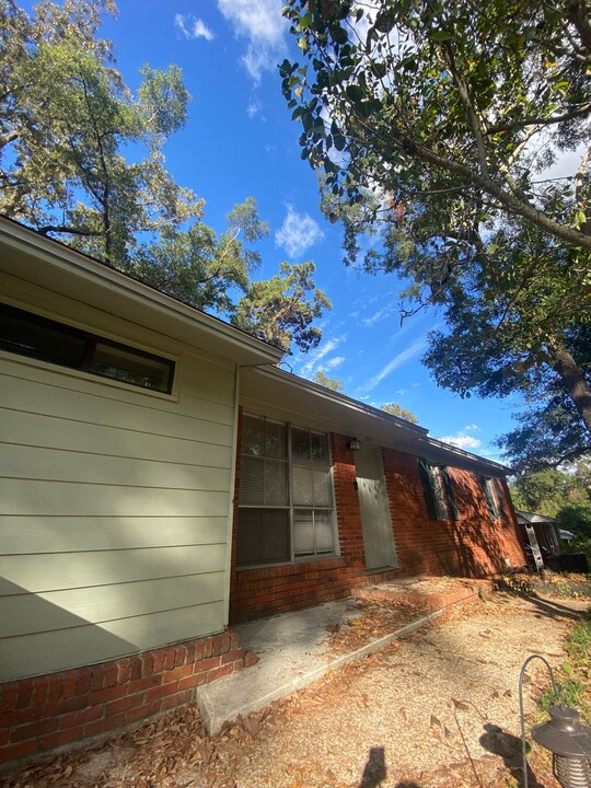 2516 McArthur St in Tallahassee, FL - Building Photo