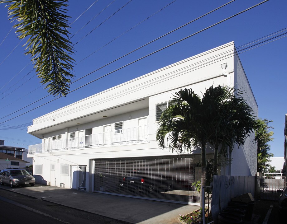 2106 Young St in Honolulu, HI - Building Photo