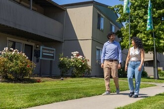 Garden Court in Salinas, CA - Building Photo - Building Photo