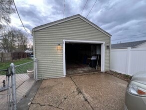 1452 E Logan St in Decatur, IL - Building Photo - Building Photo