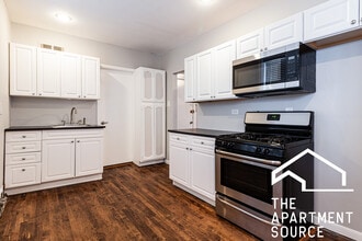 3827 N Drake Ave, Unit #3 in Chicago, IL - Foto de edificio - Building Photo