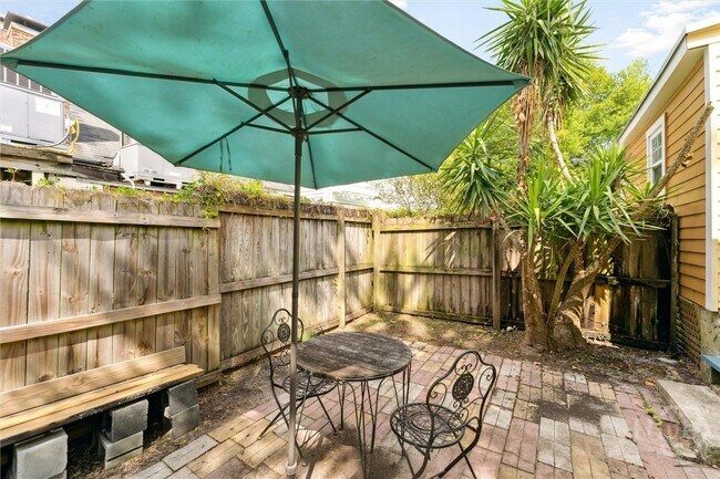 530 E Gordon Ln in Savannah, GA - Building Photo - Building Photo