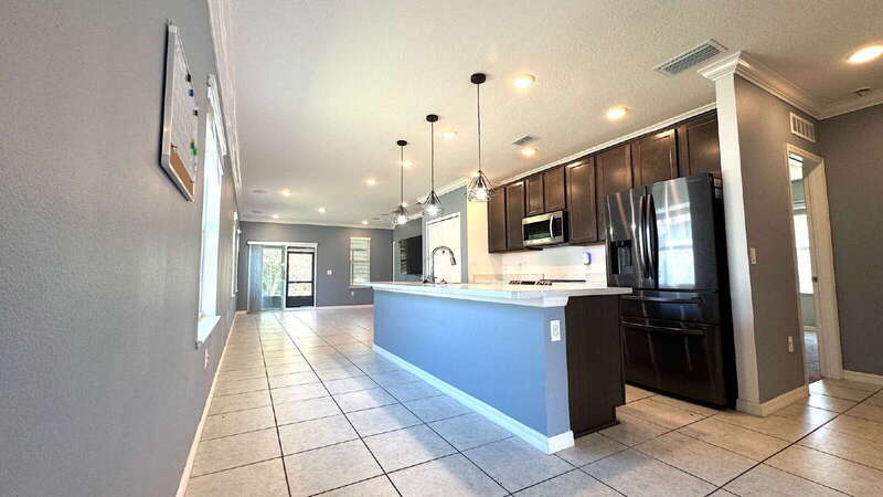 2827 Westwood Ave in New Smyrna Beach, FL - Building Photo