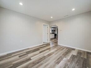 23352 Powell Ave in Hazel Park, MI - Building Photo - Building Photo