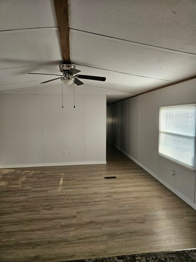 1107 Hibiscus Rd in Moneta, VA - Building Photo - Building Photo