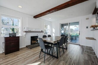 42 Rocky Neck Ave in Gloucester, MA - Building Photo - Building Photo