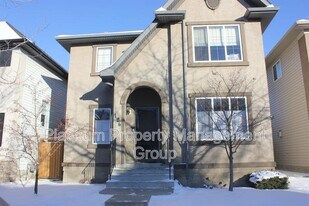 126 Elgin Dr SE in Calgary, AB - Building Photo