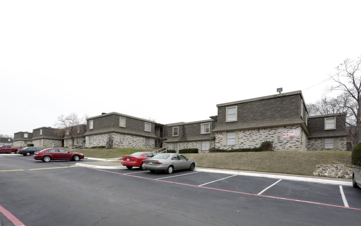 Terrace Hills Apartments in Dallas, TX - Foto de edificio