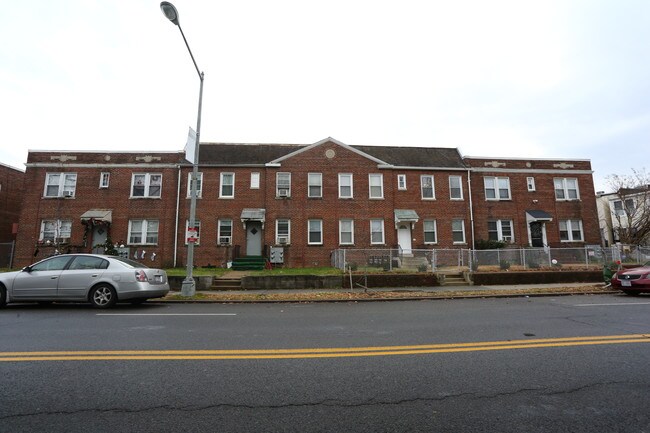 1627-1629 W Virginia Ave NE in Washington, DC - Building Photo - Building Photo