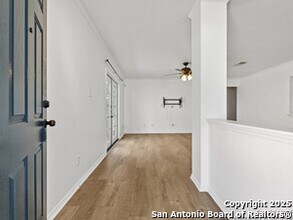 11010 Victors Hill in San Antonio, TX - Building Photo - Building Photo