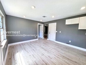 413 Brown Dr in Pasadena, TX - Building Photo - Building Photo