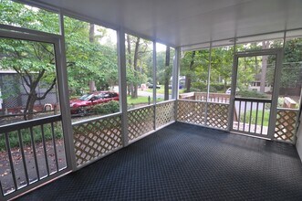 406 Hickory Dr in Chapel Hill, NC - Building Photo - Building Photo