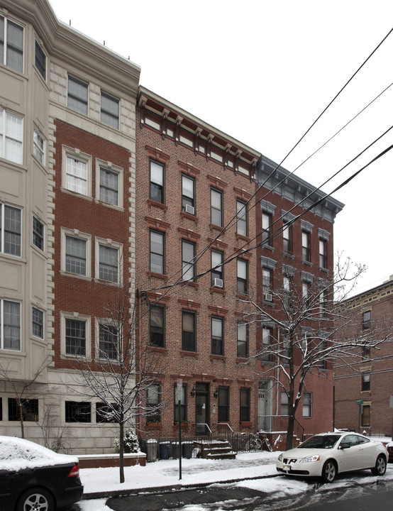 203 Madison St in Hoboken, NJ - Building Photo