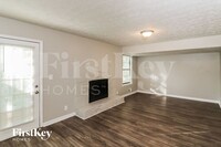 3984 Ferry Ln SW in Atlanta, GA - Foto de edificio - Building Photo