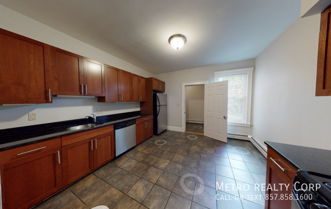 9 Beacon St in Somerville, MA - Building Photo - Building Photo