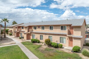 Las Casas II in Coachella, CA - Building Photo