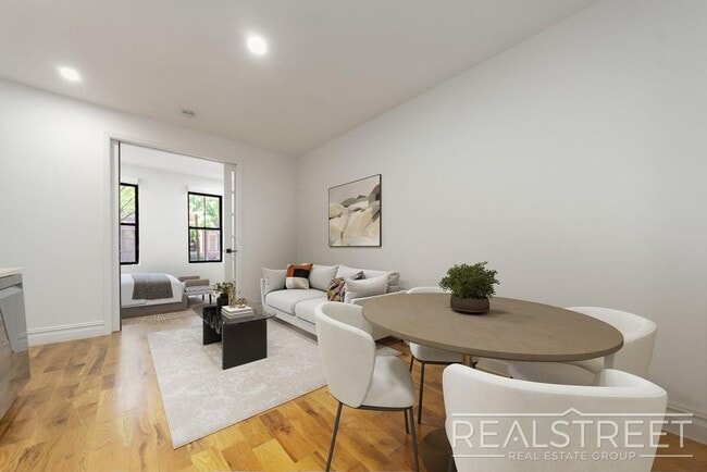 STUNNING 4.5+ BED 3 BATH DUPLEX + YARD IN  in Brooklyn, NY - Building Photo - Building Photo
