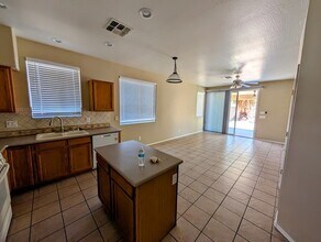 7160 W Kings Ave in Peoria, AZ - Building Photo - Building Photo