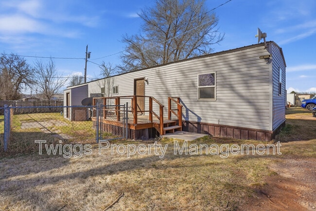 property at 107 Gumbo Dr