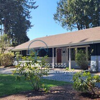 4704 Grandview Dr W in University Place, WA - Building Photo