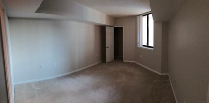 1001 N Randolph St, Unit 305 in Arlington, VA - Building Photo - Building Photo