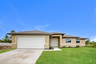 3212 29th St W in Lehigh Acres, FL - Building Photo