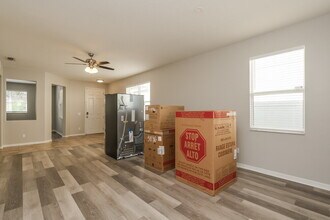 11171 Golden Silence Dr in Riverview, FL - Building Photo - Building Photo