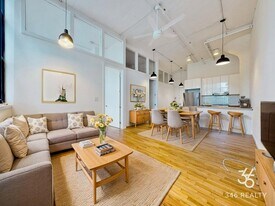 315 Seigel St in Brooklyn, NY - Building Photo