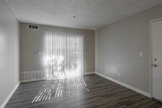 Citrus Gardens Apartments in Fontana, CA - Building Photo - Interior Photo