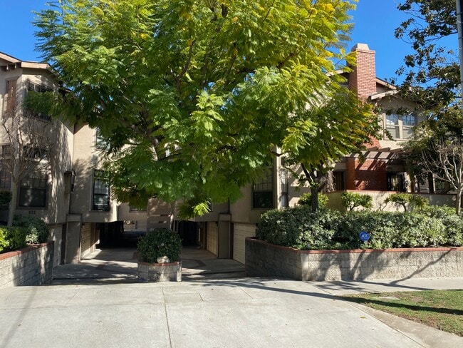 832 Magnolia Ave, Unit 14 in Pasadena, CA - Building Photo - Building Photo