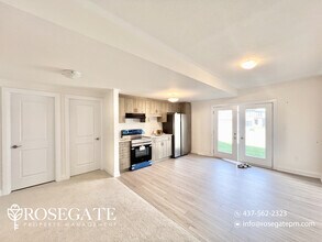712 Autumn Willow Dr in Waterloo, ON - Building Photo - Building Photo