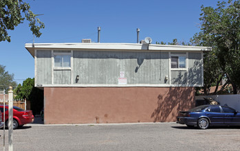 3409 Thaxton Ave SE in Albuquerque, NM - Building Photo - Building Photo