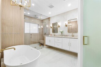 3540 NE 28th Ave in Lighthouse Point, FL - Building Photo - Building Photo