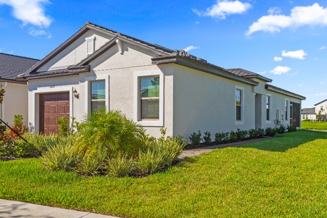 10721 Gable Dig Lp in San Antonio, FL - Building Photo - Building Photo