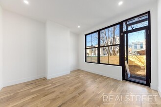 Brand New 2 Bed 2 Bath Duplex with Private in Queens, NY - Building Photo - Building Photo