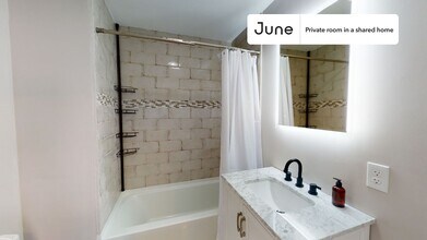 Room in Shared 4 bed/2 bath home in Boston, MA - Building Photo - Building Photo