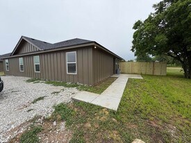 132 Laura Anne Loop, Unit 132 Laura Anne in China Spring, TX - Building Photo