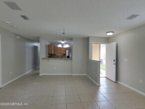 7944 Cherry Blossom Dr S in Jacksonville, FL - Building Photo - Building Photo