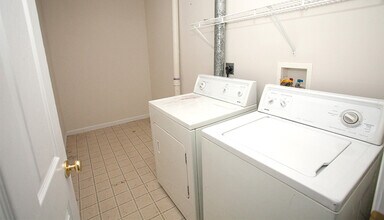 1334 Devon Ln in Harrisonburg, VA - Building Photo - Building Photo