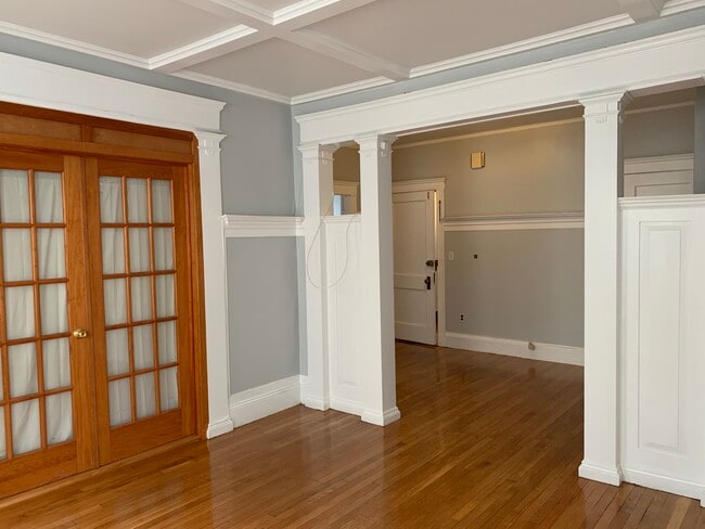 205 Rawson Rd, Unit 2 in Brookline, MA - Foto de edificio - Building Photo