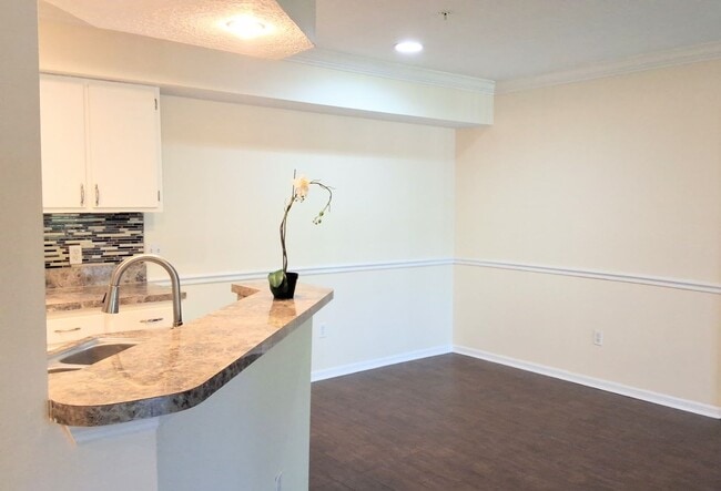 property at 712 Crest Pines Dr