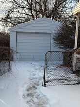 26537 Brettonwoods St in Madison Heights, MI - Building Photo - Building Photo