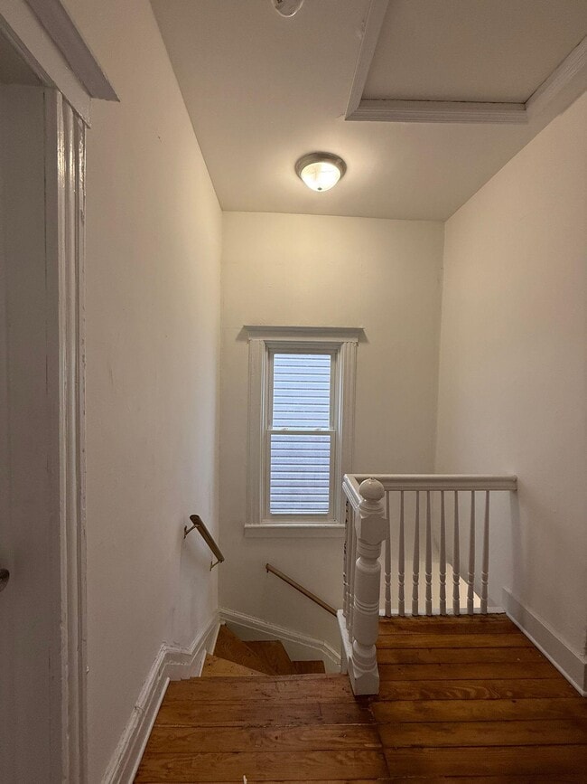 163 BIDWELL Ave in Jersey City, NJ - Building Photo - Building Photo