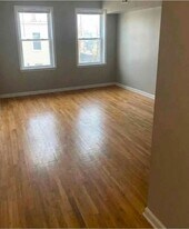 73 Bellevue Ave in Trenton, NJ - Building Photo