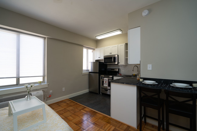 Meridian Heights Apartments in Washington, DC - Building Photo - Building Photo